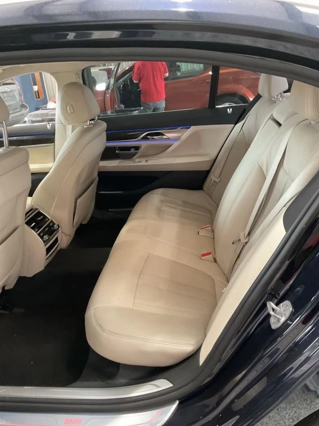 BMW 740  - изображение 10