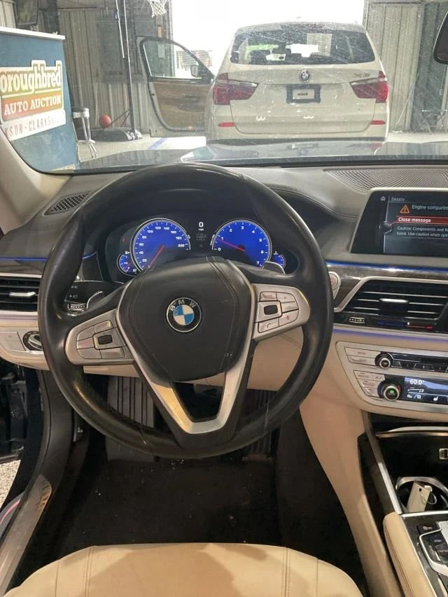 BMW 740  - изображение 8