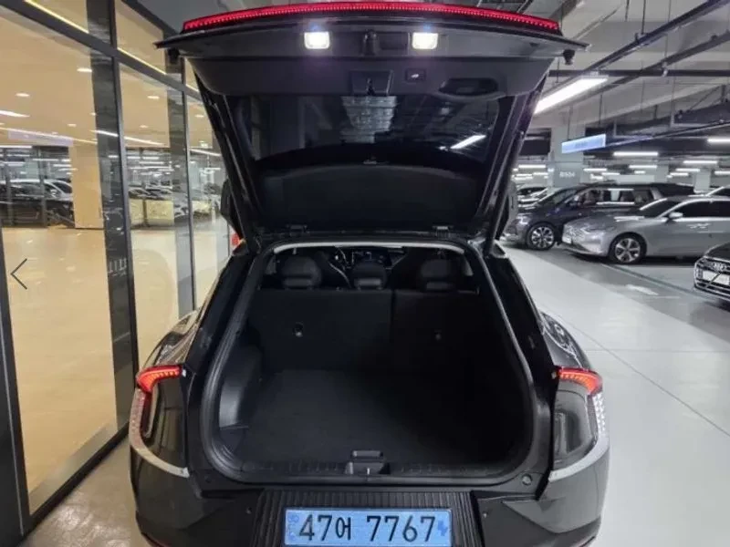 Kia EV6 Long Range 4WD Air - САМО 30% АВАНС, снимка 6 - Автомобили и джипове - 56288000