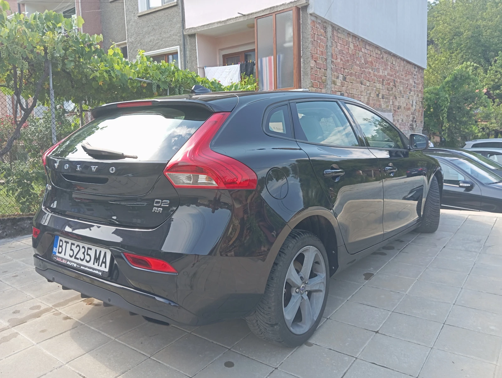 Volvo V40  - изображение 3