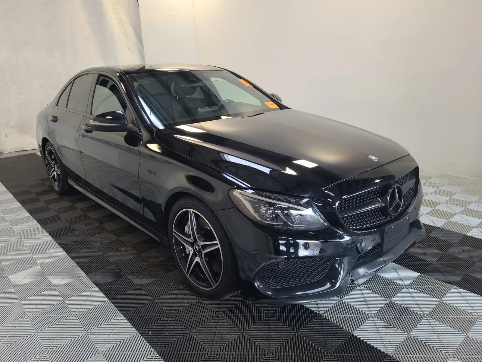 Mercedes-Benz C 43 AMG * BURMASTER* AMBIENT* CARFAX*  - изображение 2