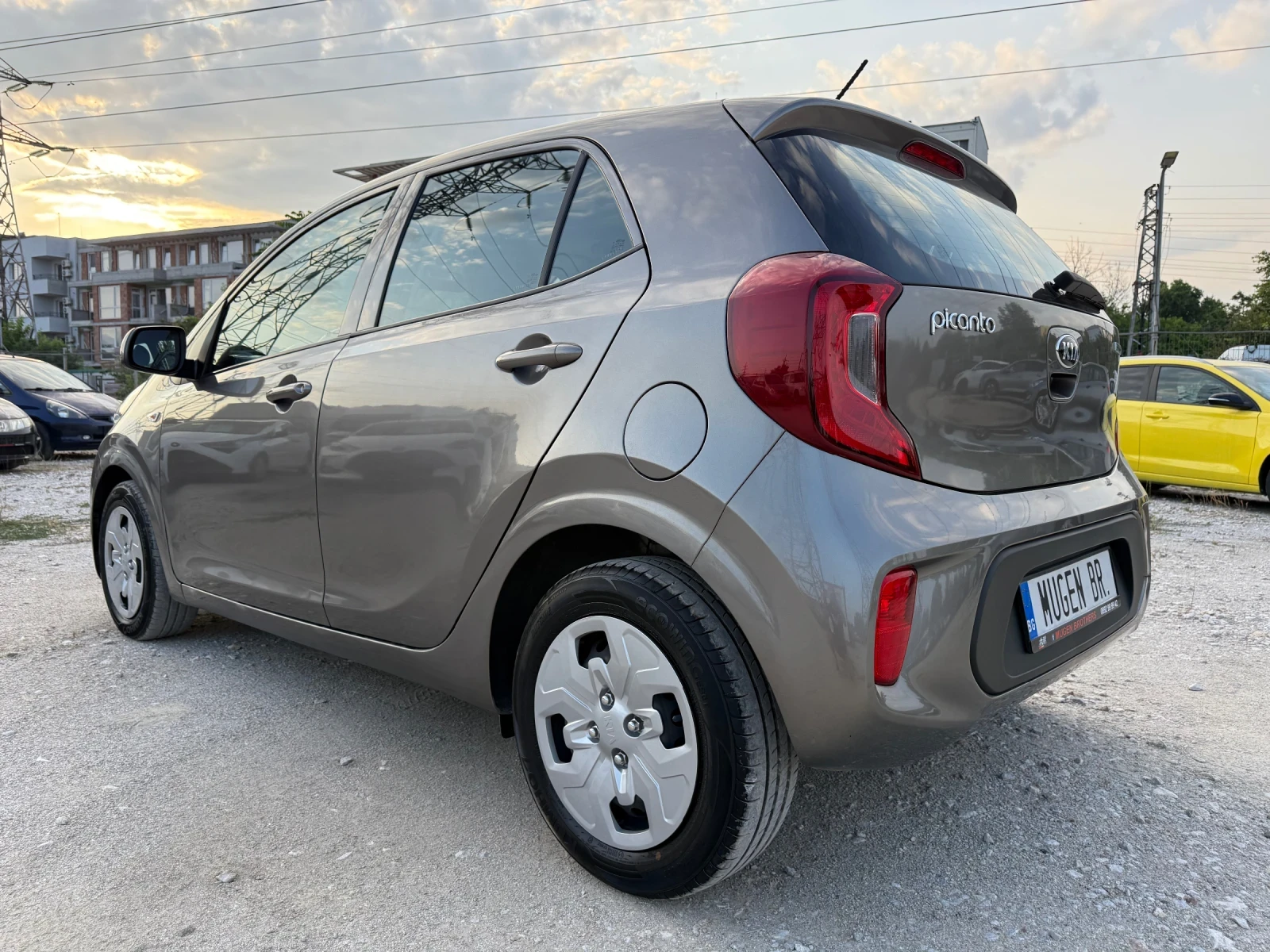 Kia Picanto 38 000 км. / БЕНЗИН / ЕВРО 6 - изображение 6