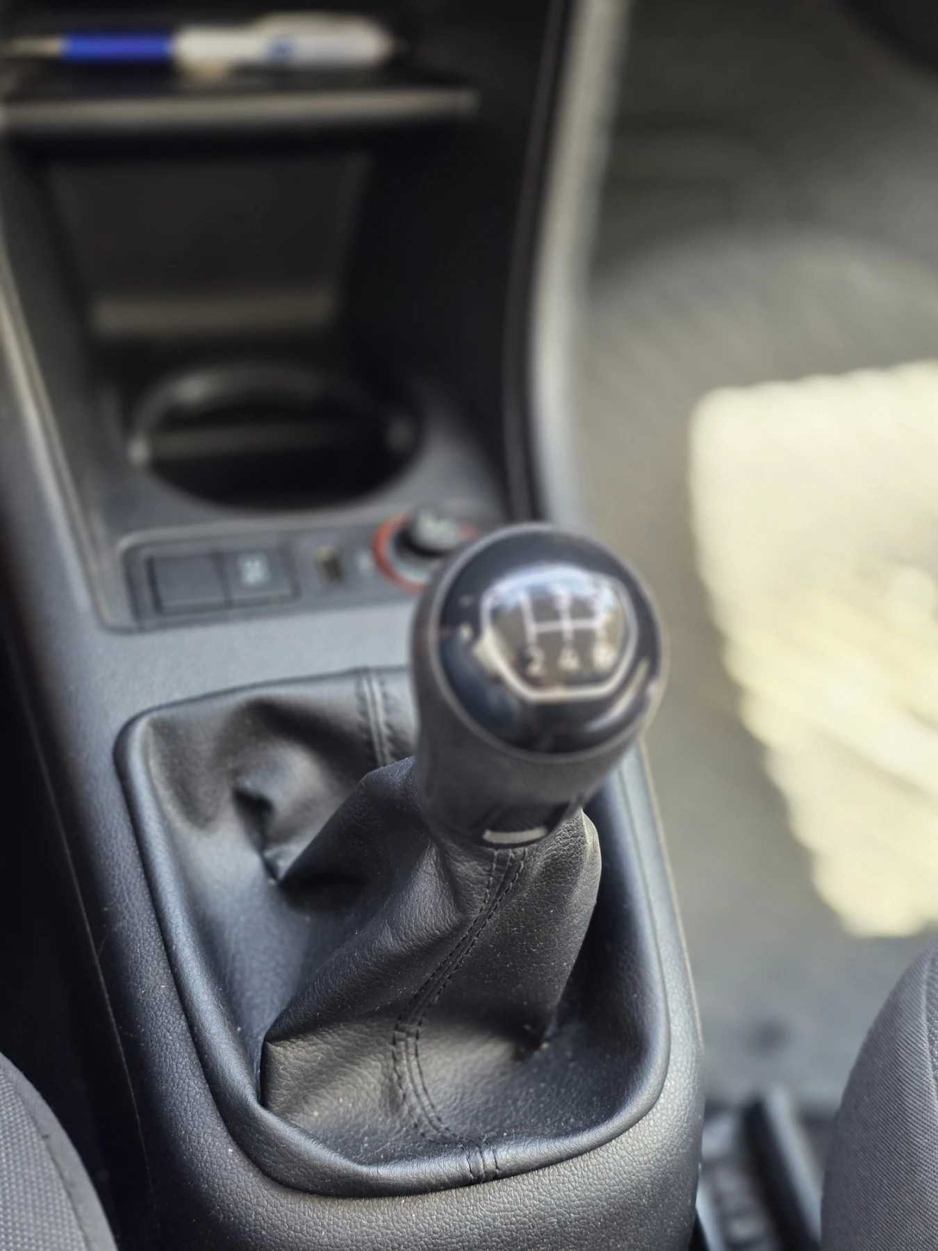 VW Up 1.0 - изображение 10