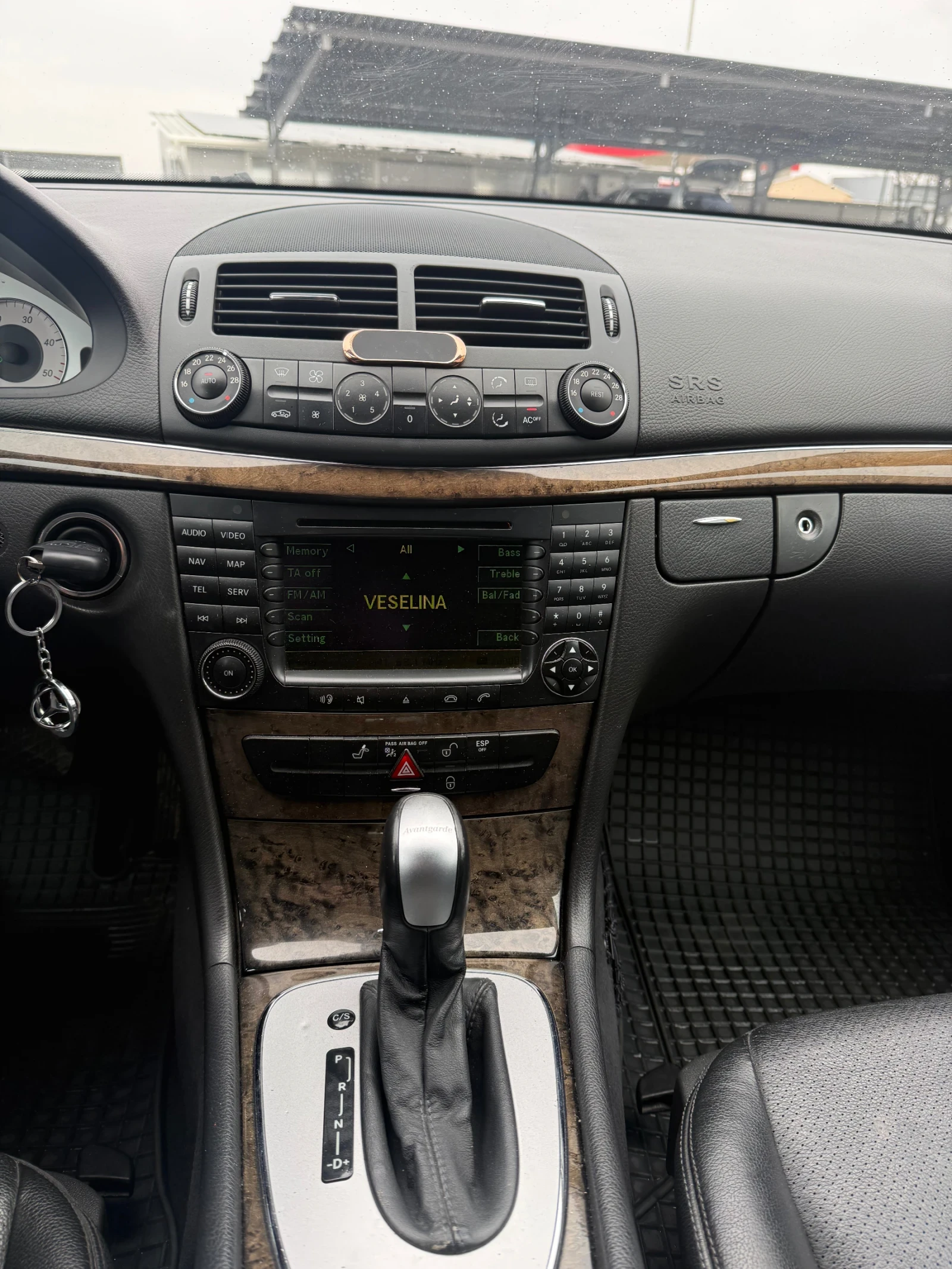 Mercedes-Benz E 280  - изображение 10