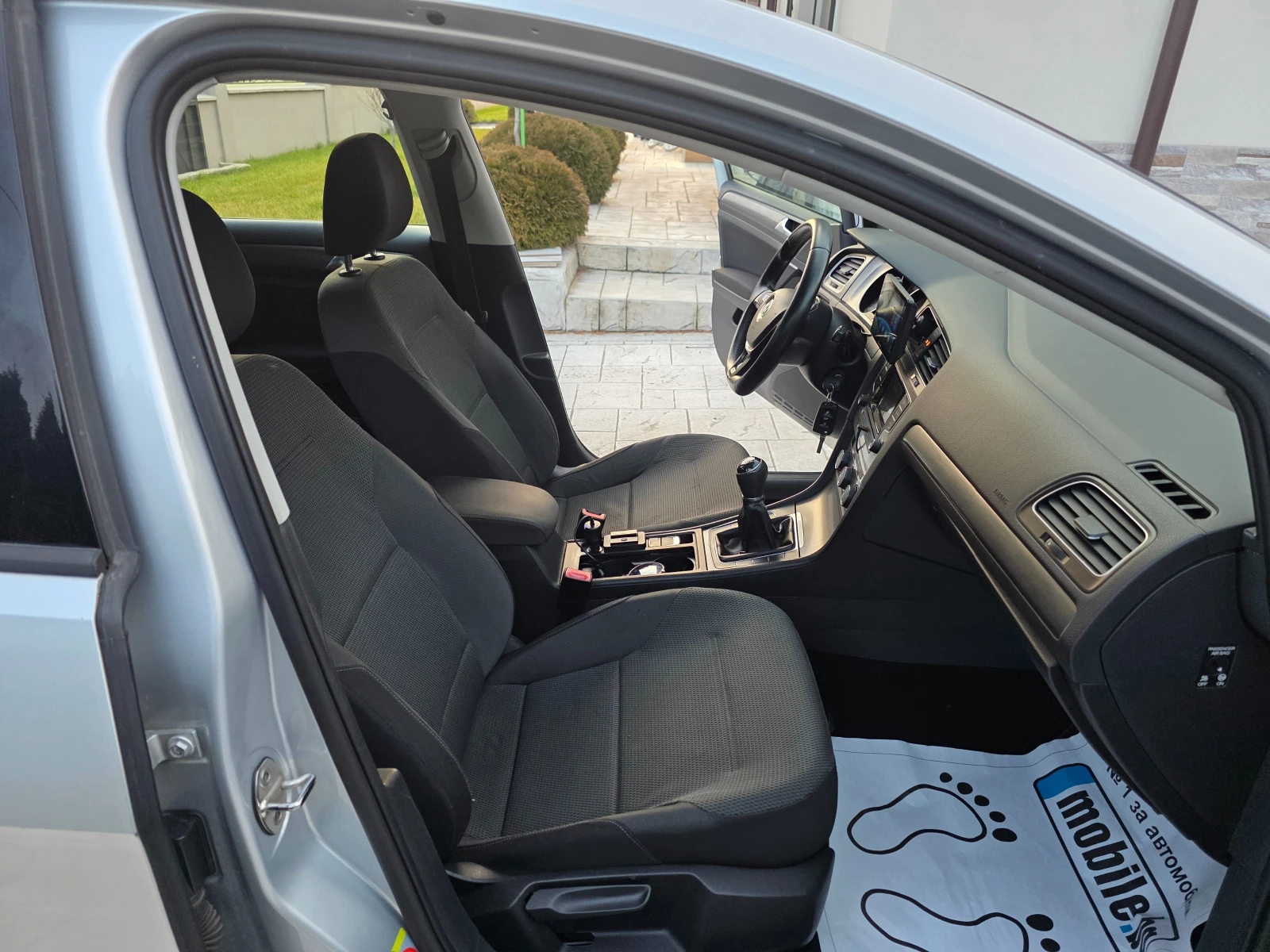 VW Golf 1.6 TDI , снимка 14 - Автомобили и джипове - 53713671