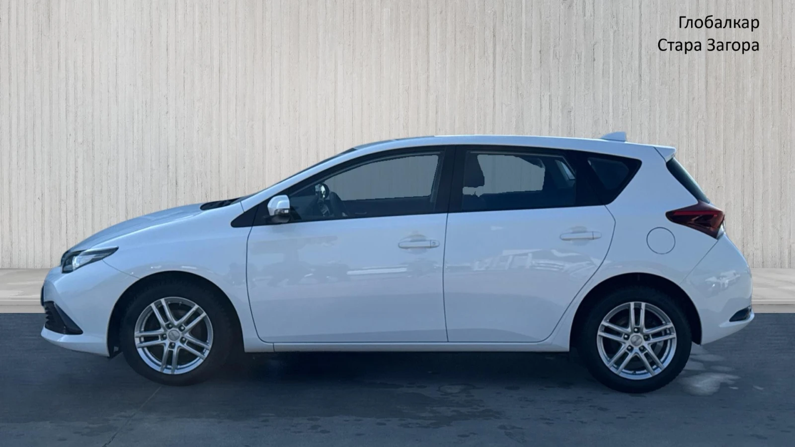 Toyota Auris 1.33 VVTi Terra , снимка 8 - Автомобили и джипове - 53829453