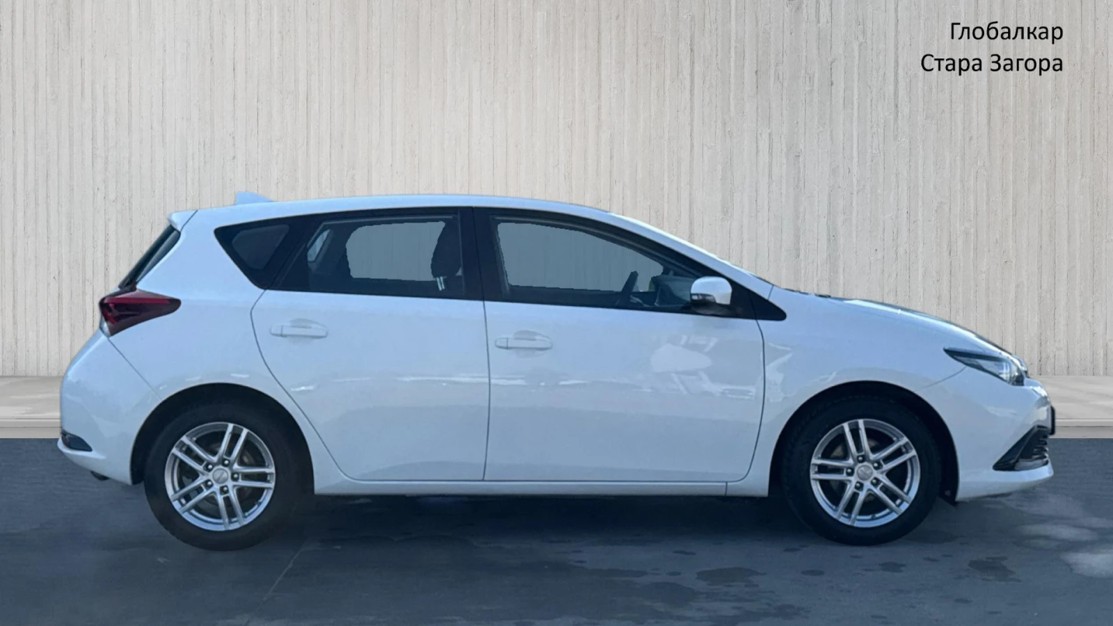 Toyota Auris 1.33 VVTi Terra , снимка 7 - Автомобили и джипове - 53829453