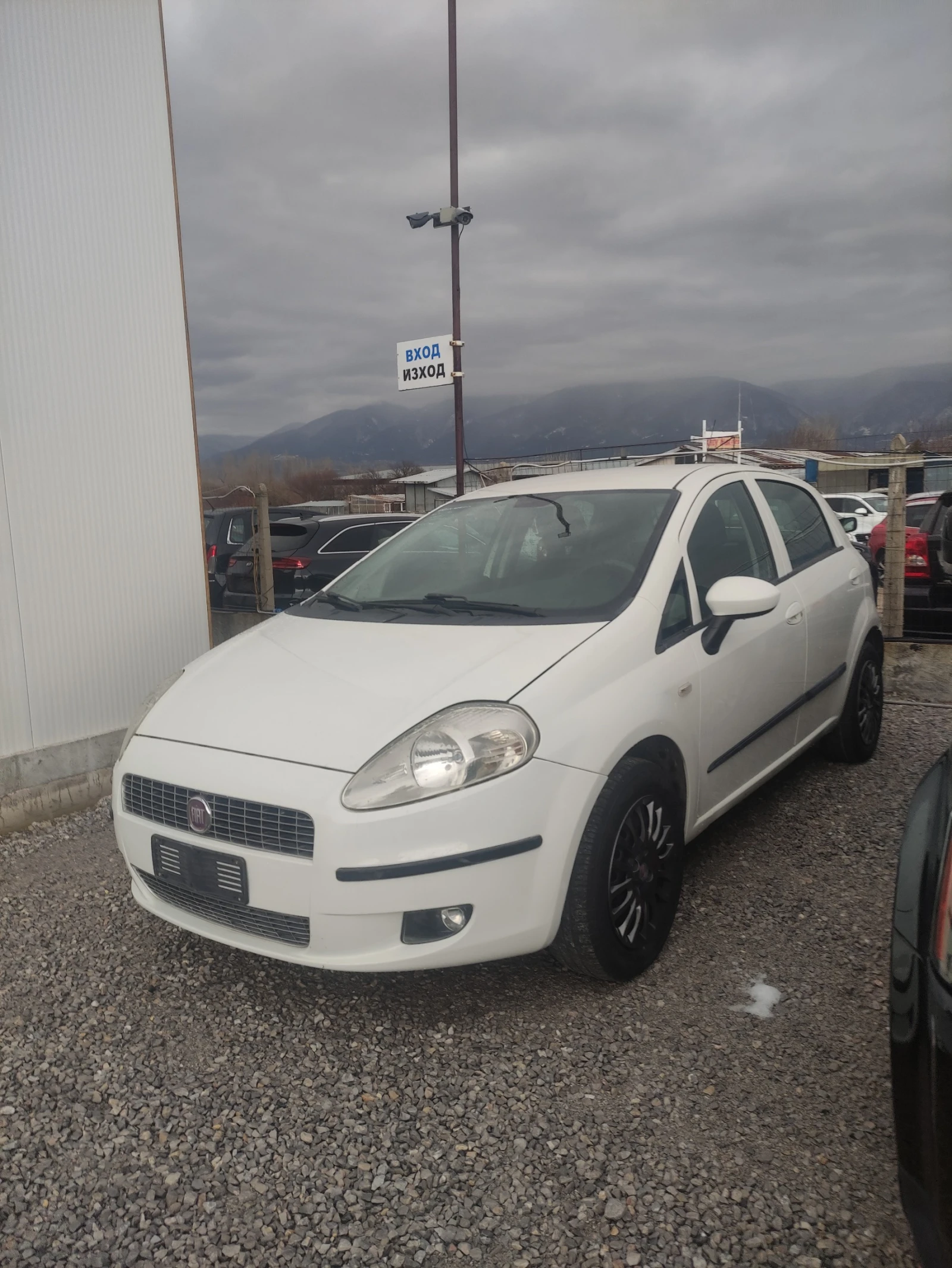Fiat Punto 1.4 газ бензин , снимка 2 - Автомобили и джипове - 53923288