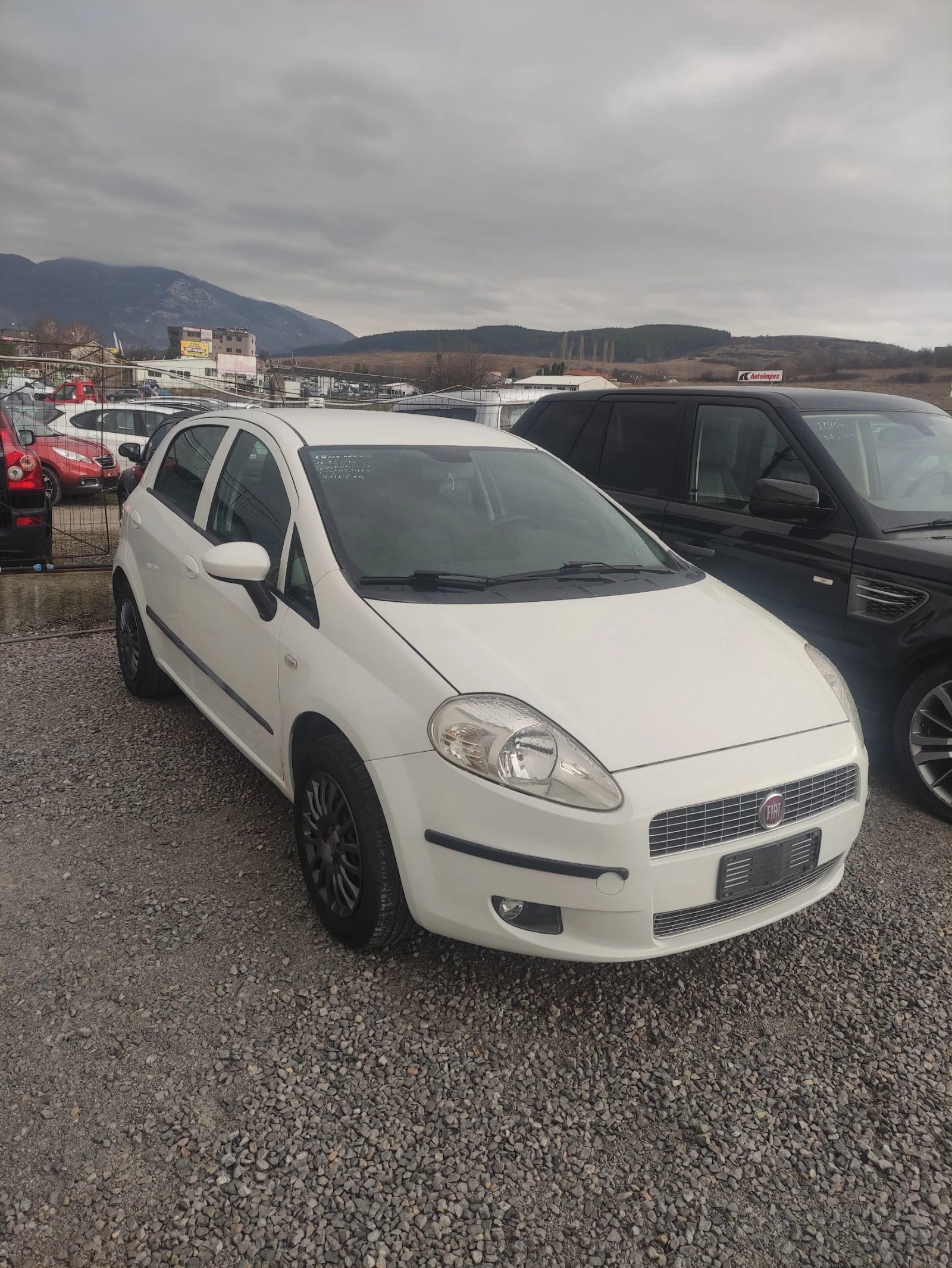 Fiat Punto 1.4 газ бензин , снимка 5 - Автомобили и джипове - 53923288