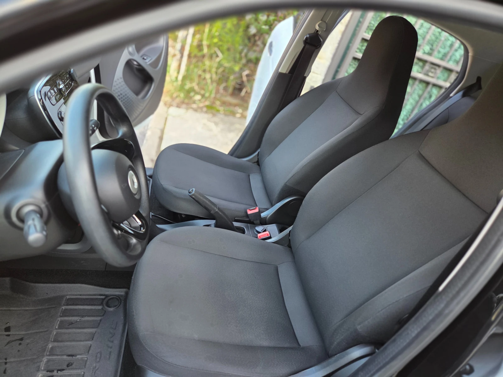 Smart Forfour electric, снимка 10 - Автомобили и джипове - 54011122