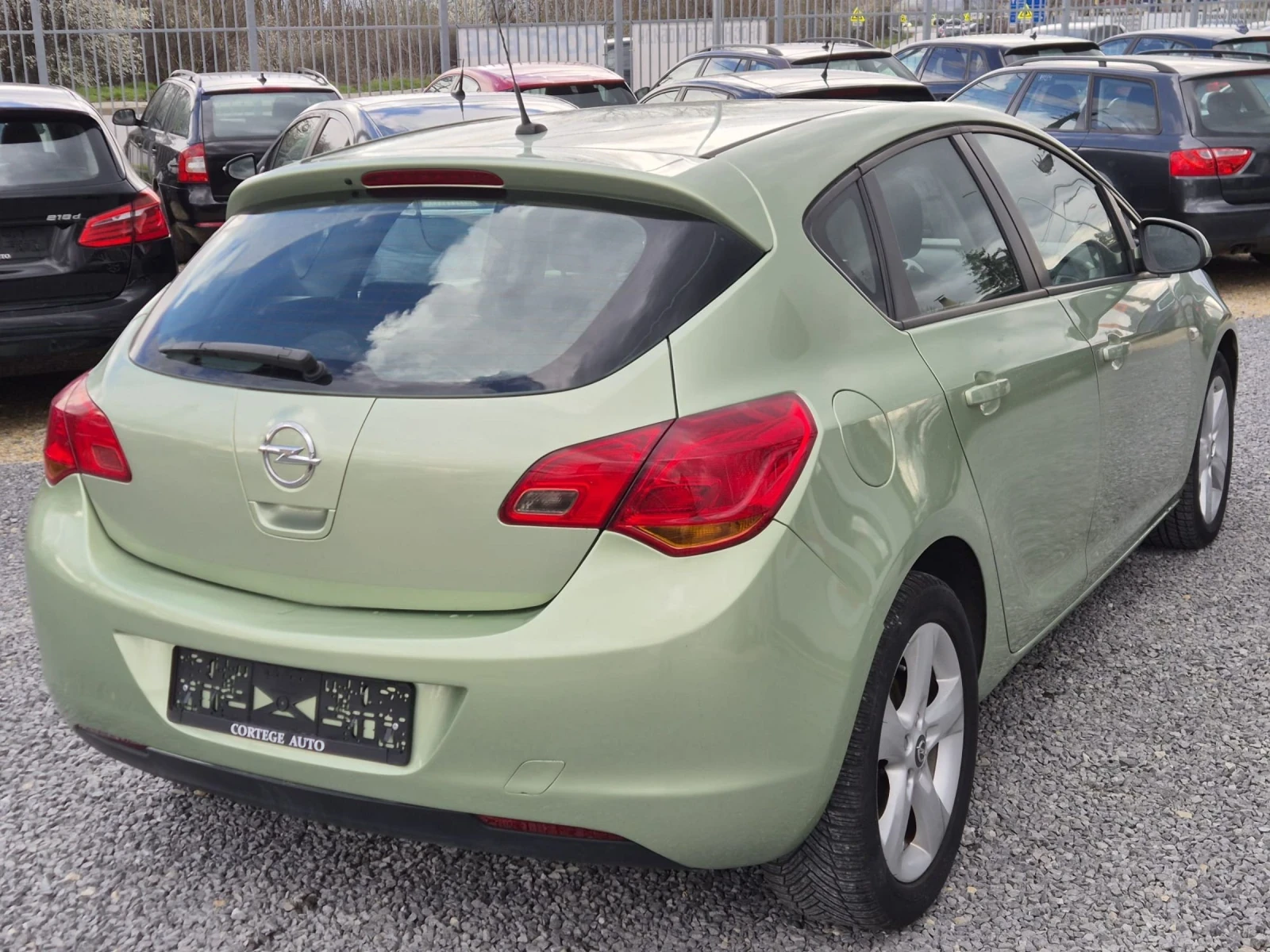 Opel Astra 1.7 CDTI, снимка 5 - Автомобили и джипове - 54031442