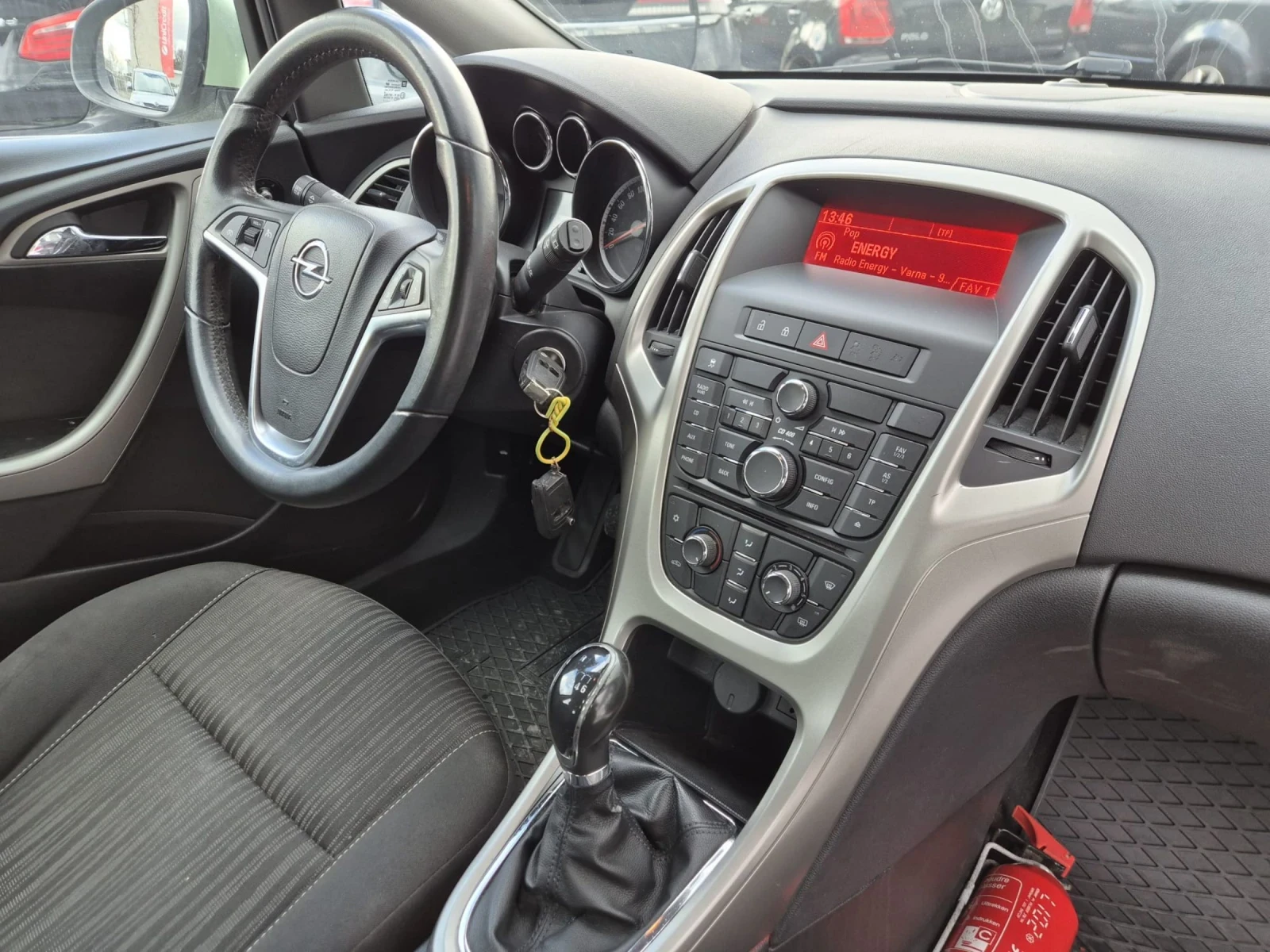 Opel Astra 1.7 CDTI, снимка 10 - Автомобили и джипове - 54031442