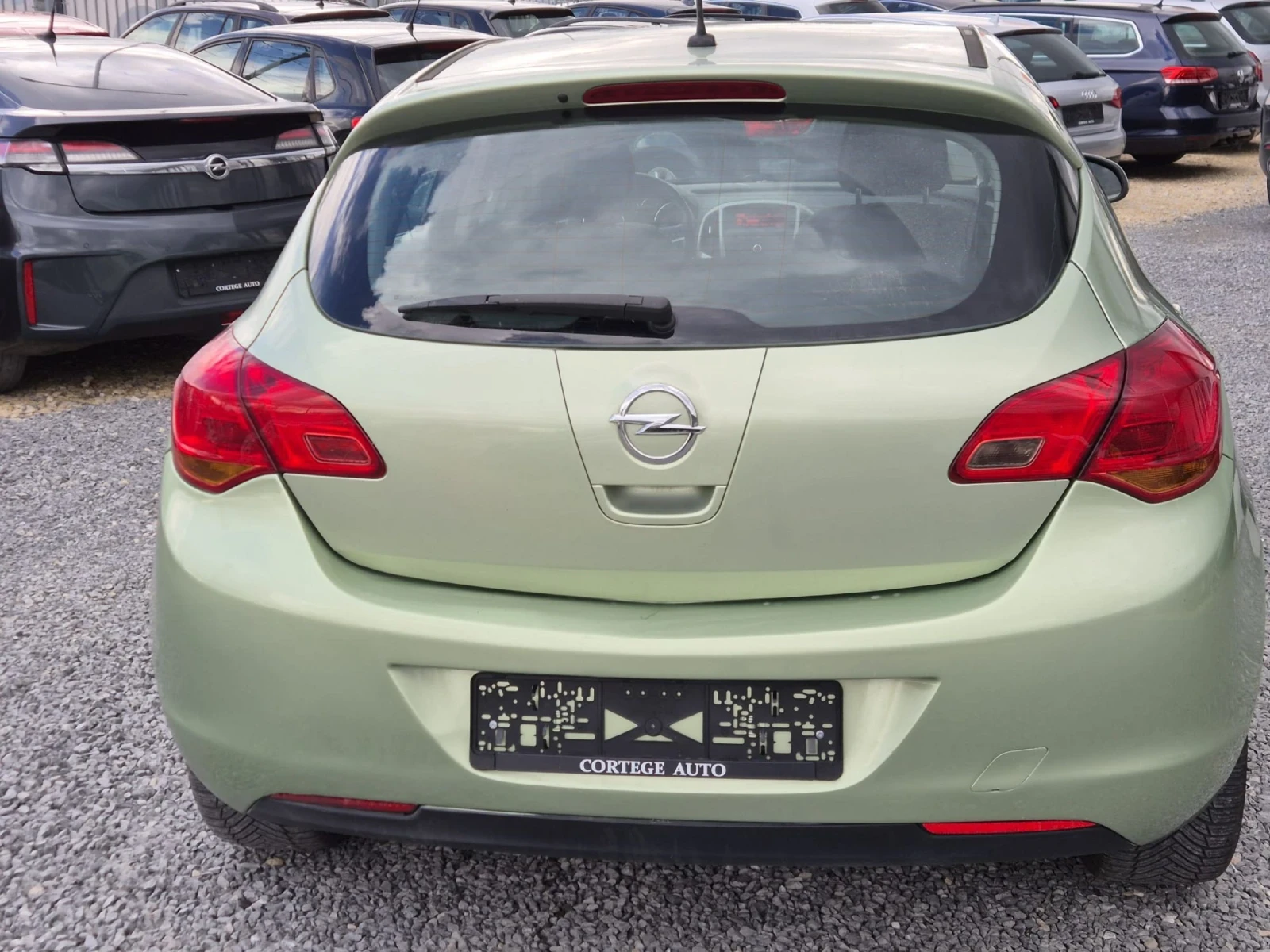 Opel Astra 1.7 CDTI, снимка 6 - Автомобили и джипове - 54031442