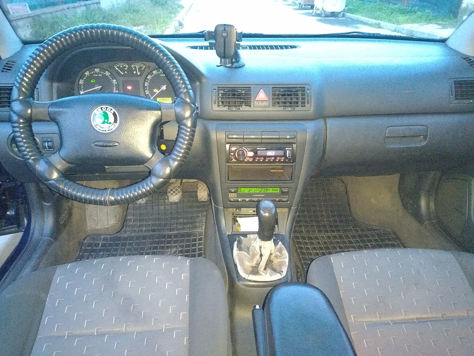 Skoda Octavia, снимка 14 - Автомобили и джипове - 54492372