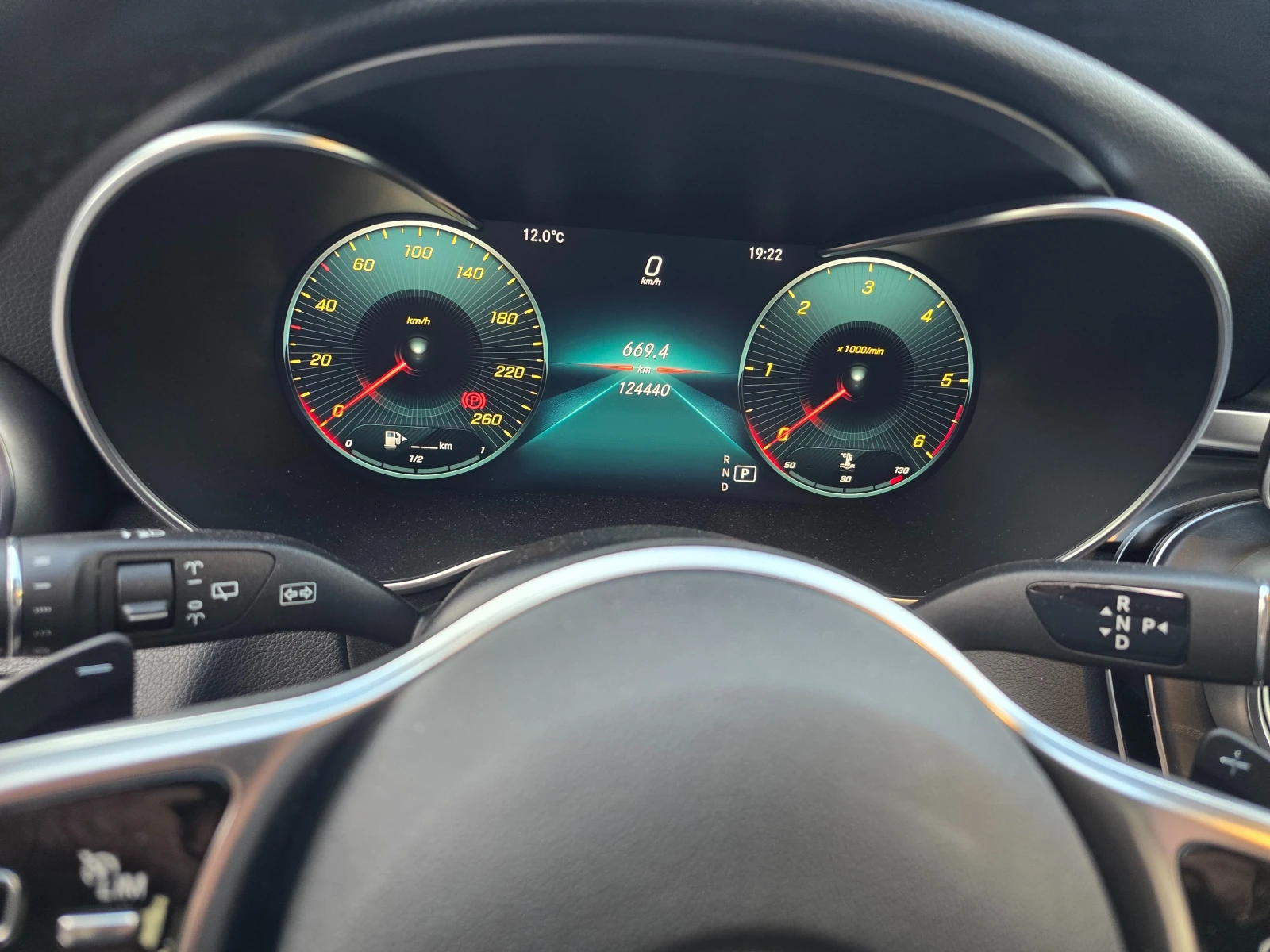 Mercedes-Benz C 220, снимка 7 - Автомобили и джипове - 54183382