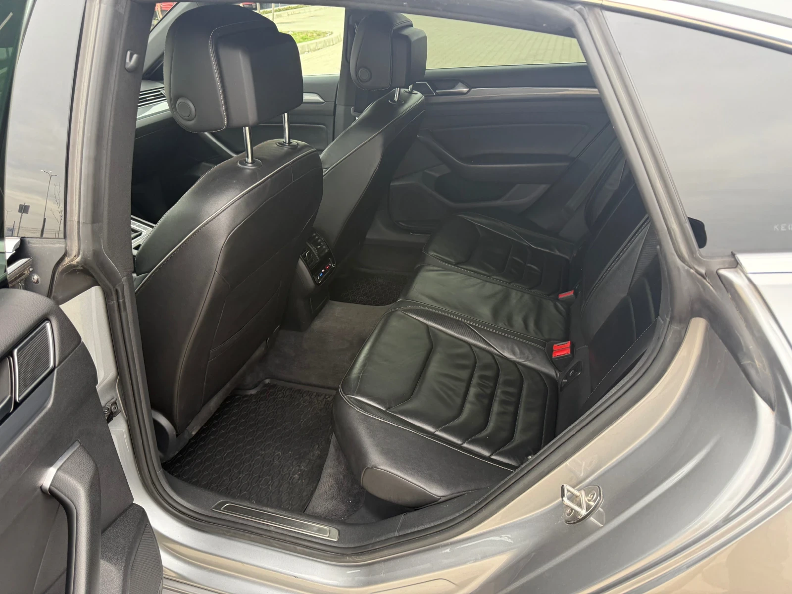VW Arteon 2.0tdi R line, снимка 13 - Автомобили и джипове - 54486513