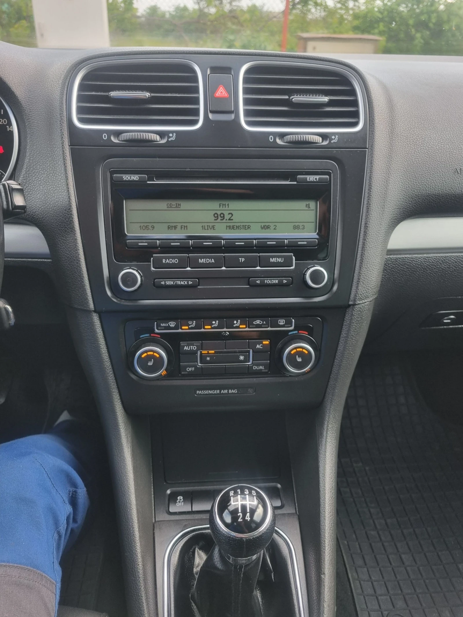 VW Golf, снимка 12 - Автомобили и джипове - 54526692