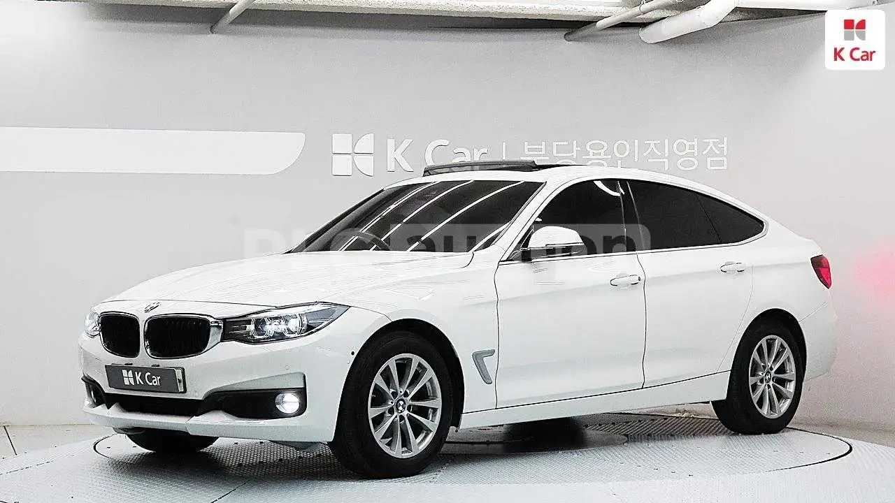 BMW 520 ПОДГРЕВИ * ПАНО * HEAD-UP * KEYLESS