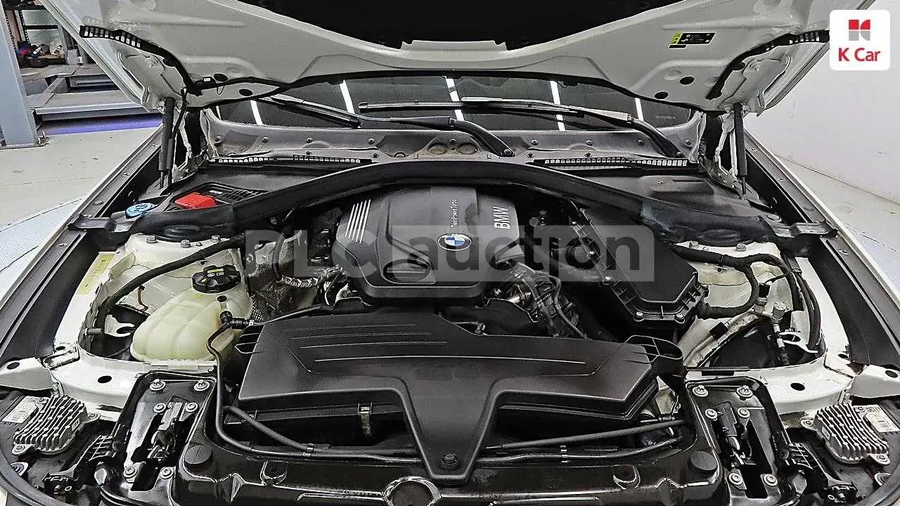 BMW 520 ПОДГРЕВИ * ПАНО * HEAD-UP * KEYLESS, снимка 9 - Автомобили и джипове - 54555244