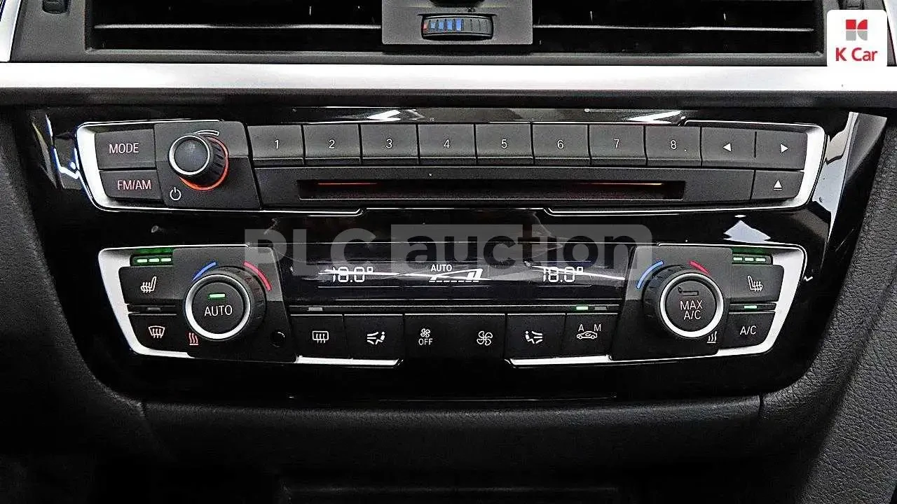BMW 520 ПОДГРЕВИ * ПАНО * HEAD-UP * KEYLESS, снимка 16 - Автомобили и джипове - 54555244