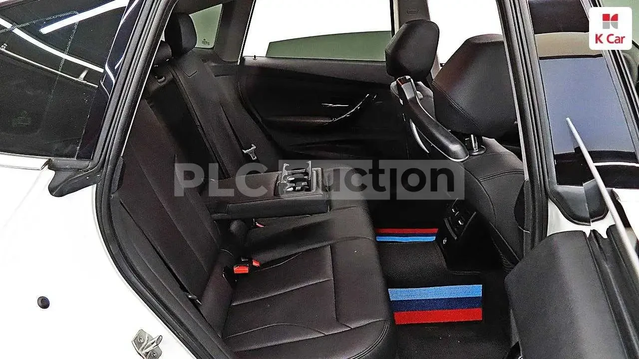 BMW 520 ПОДГРЕВИ * ПАНО * HEAD-UP * KEYLESS, снимка 12 - Автомобили и джипове - 54555244