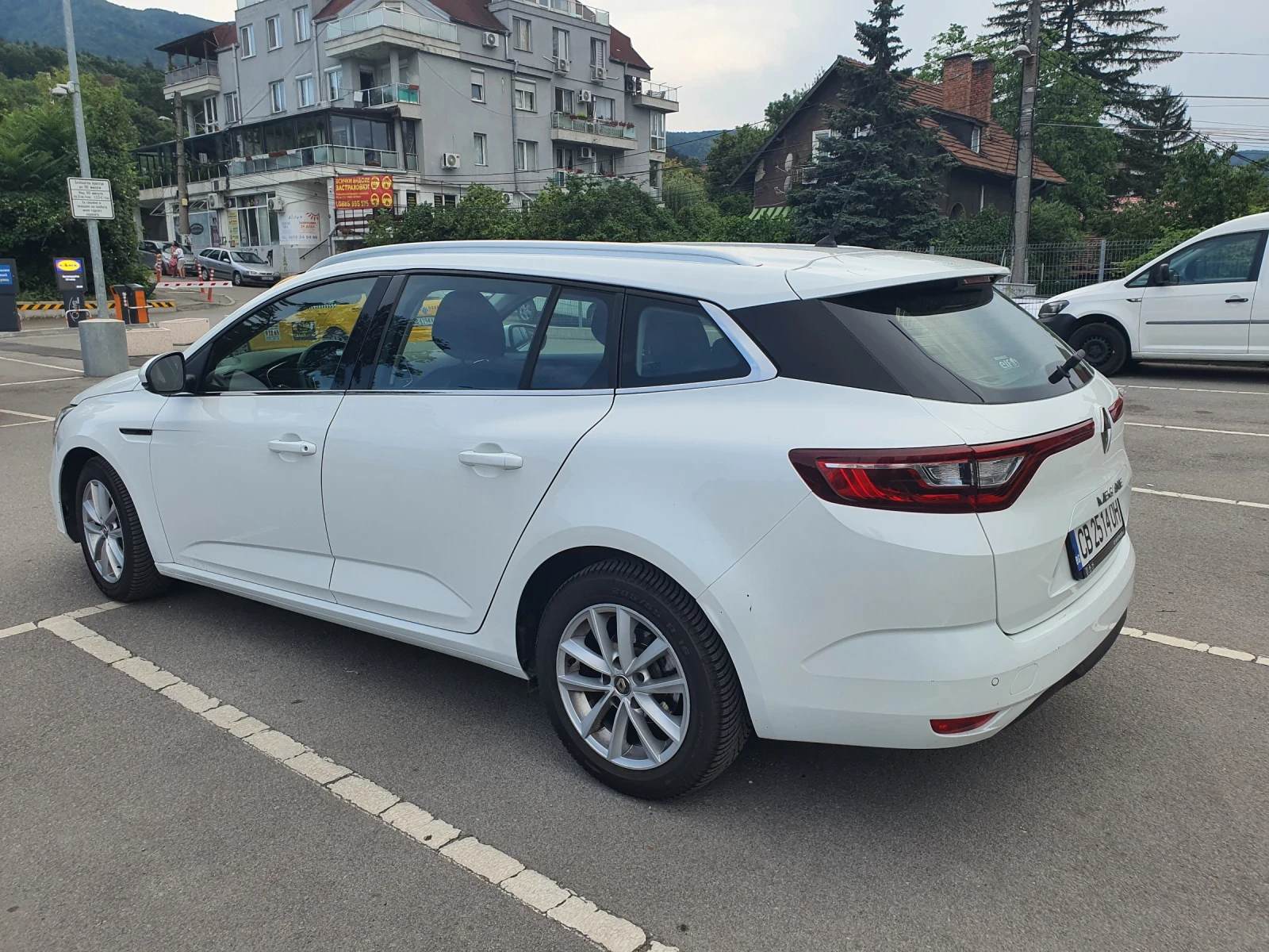 Renault Megane 1.5dci ZEN N1 3+ 1 места, снимка 2 - Автомобили и джипове - 55364373