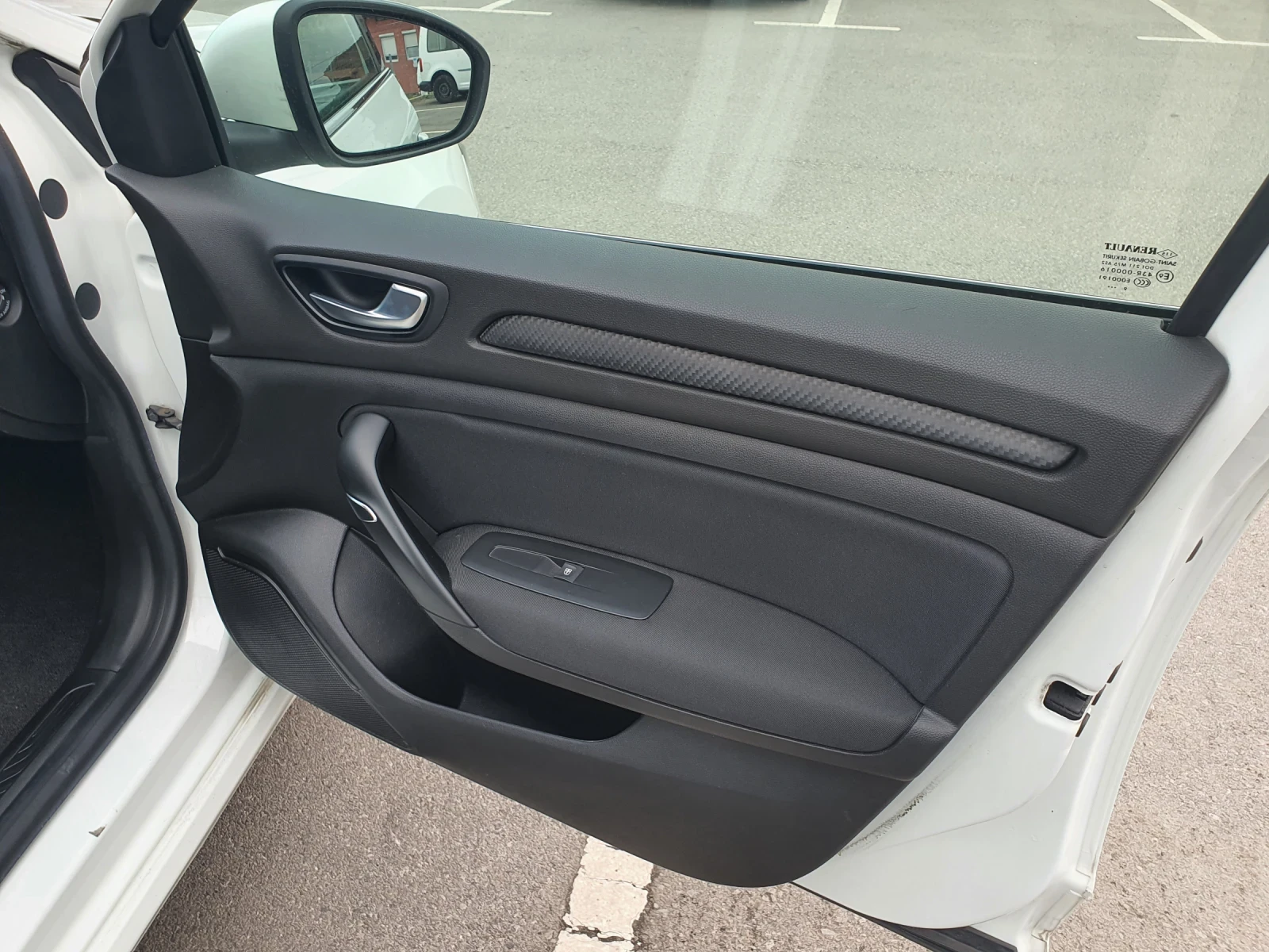 Renault Megane 1.5dci ZEN N1 3+ 1 места, снимка 9 - Автомобили и джипове - 55364373