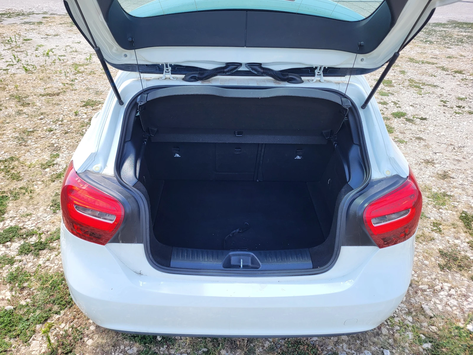 Mercedes-Benz A 160 1.5D * АВТОМАТИК* , снимка 11 - Автомобили и джипове - 55553121