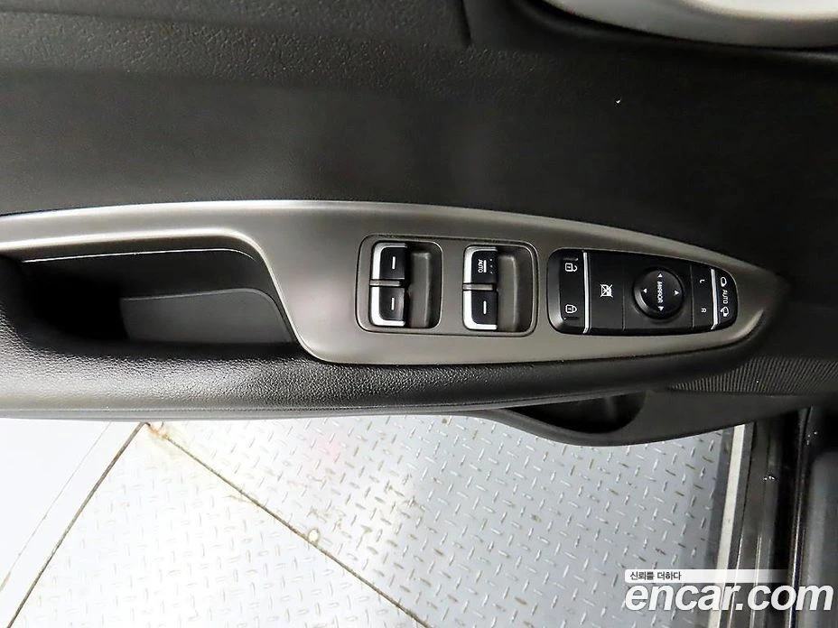 Kia K5 2.0 Luxury, снимка 11 - Автомобили и джипове - 55669054
