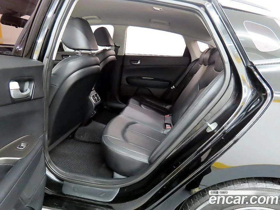 Kia K5 2.0 Luxury, снимка 6 - Автомобили и джипове - 55669054