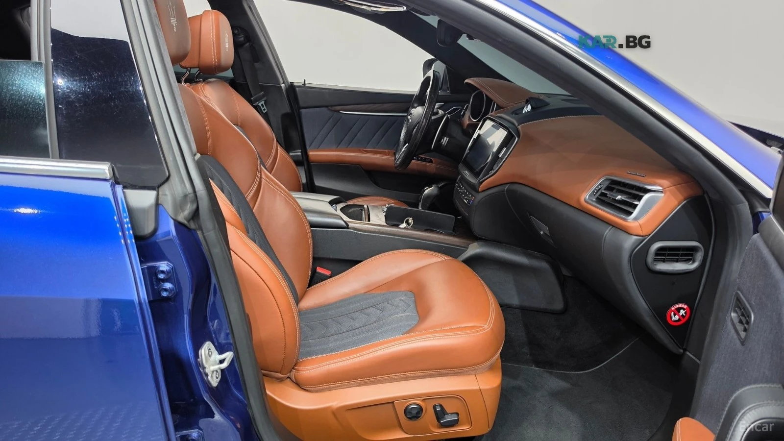 Maserati Ghibli 3.0 Diesel GranLusso* КОЖА* ОБДУХ* НАВИ* ПАНО, снимка 16 - Автомобили и джипове - 56008643