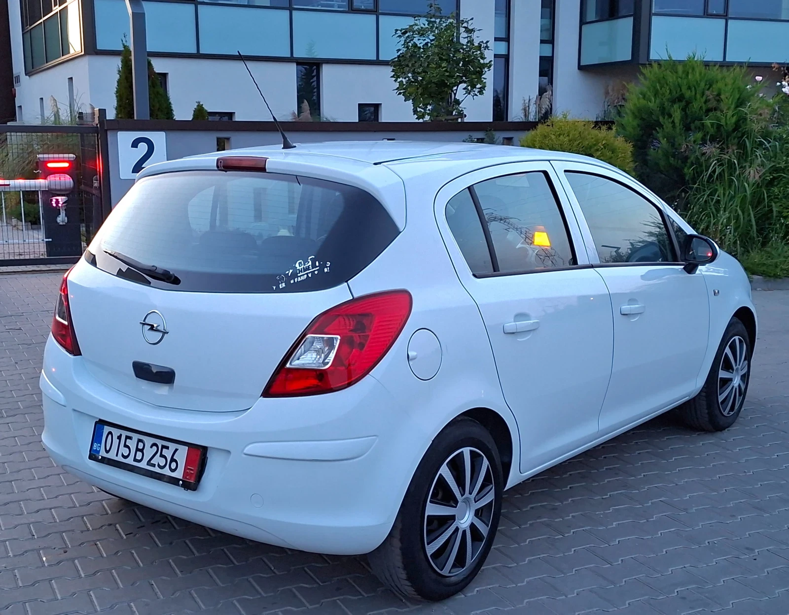 Opel Corsa 1.2i* (80кс)* * FACELIFT* НОВ ВНОС* , снимка 15 - Автомобили и джипове - 56012129