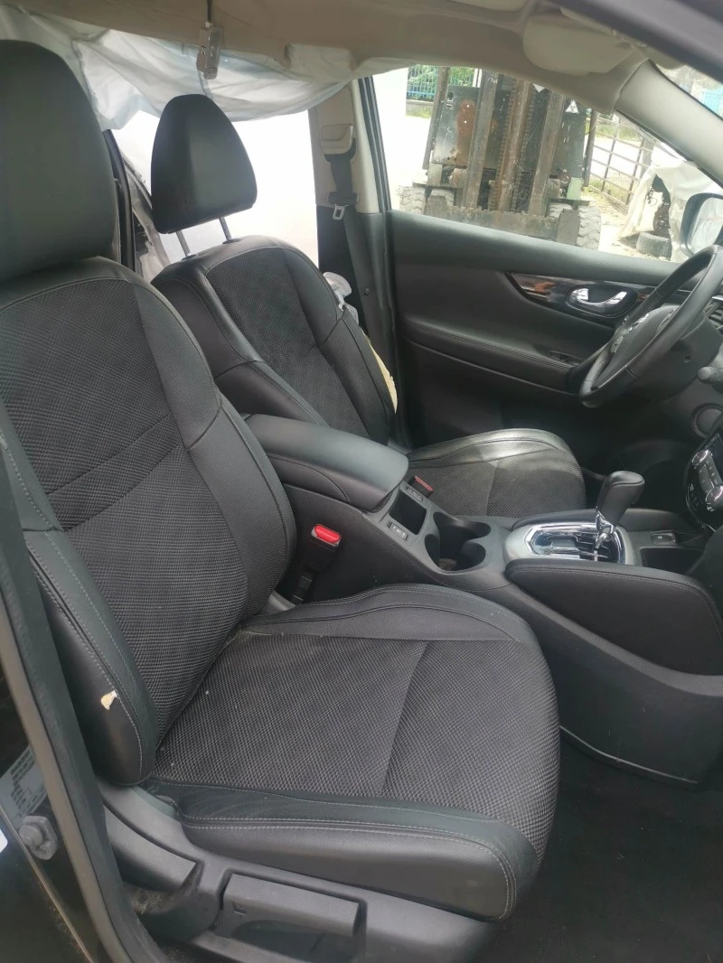 Nissan Qashqai 1.6 dci, снимка 10 - Автомобили и джипове - 40510565