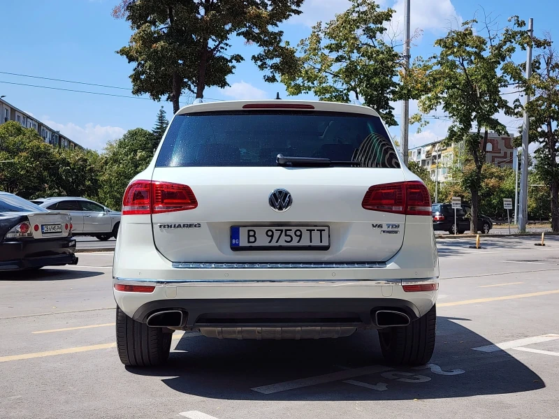 VW Touareg 3.0 TDI, снимка 6 - Автомобили и джипове - 47186400