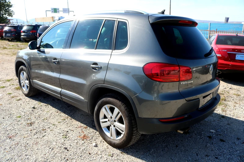 VW Tiguan 2.0 TSI 4x4, снимка 4 - Автомобили и джипове - 47654288