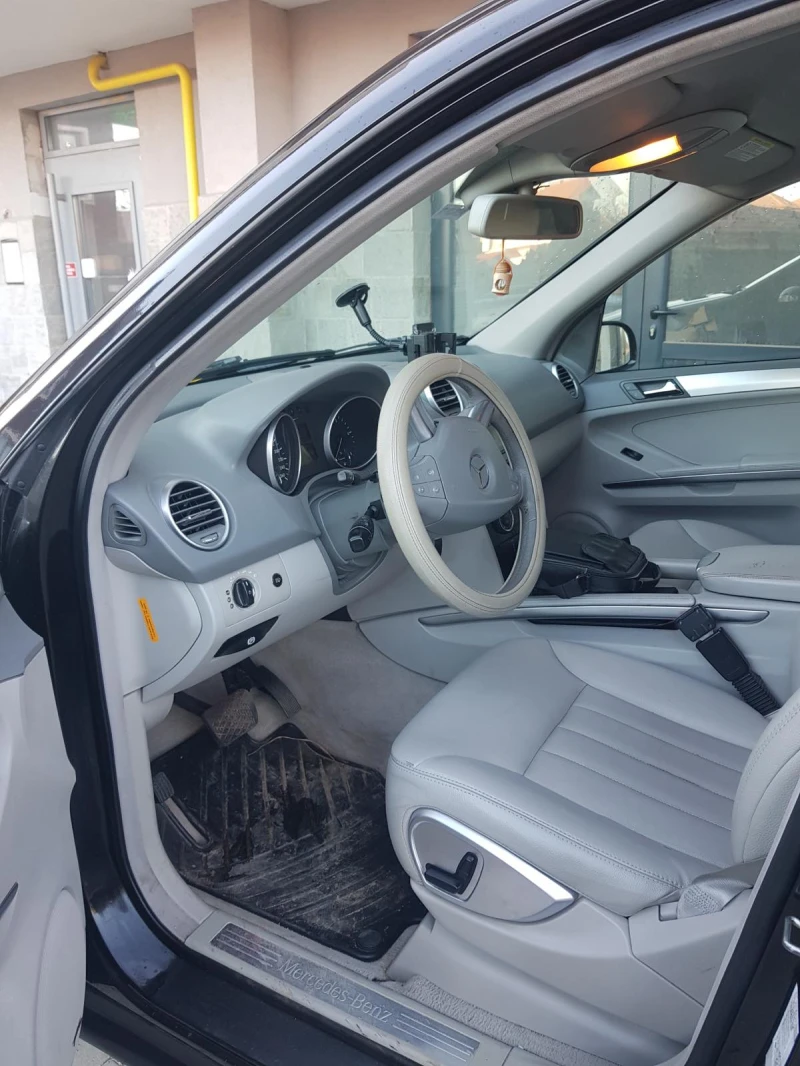 Mercedes-Benz ML 320 CDI, снимка 5 - Автомобили и джипове - 51825693