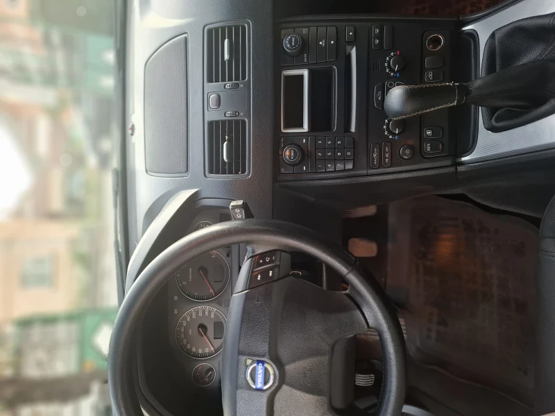 Volvo Xc90, снимка 6 - Автомобили и джипове - 52353276