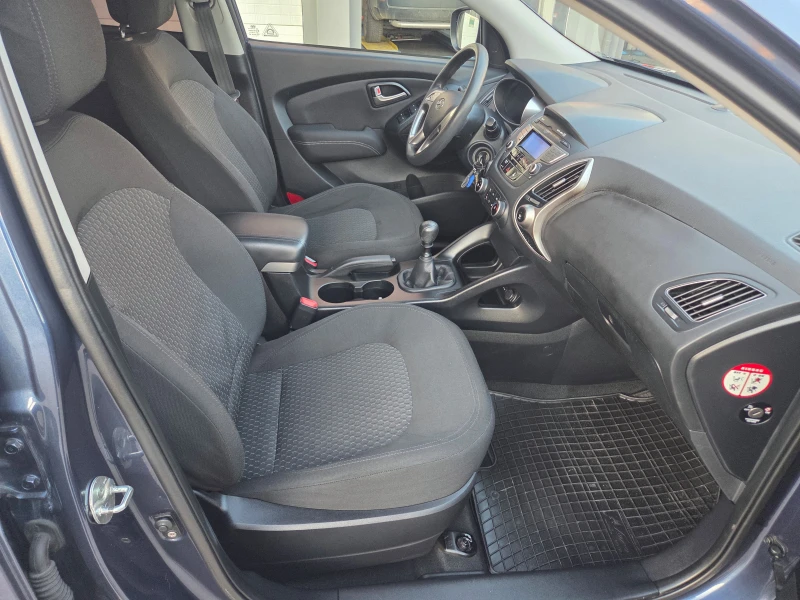 Hyundai IX35 1.6i-Gaz.Inj., снимка 15 - Автомобили и джипове - 52802973