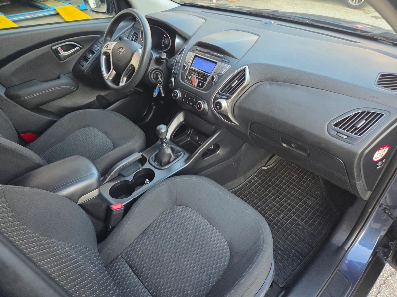 Hyundai IX35 1.6i-Gaz.Inj., снимка 14 - Автомобили и джипове - 52802973