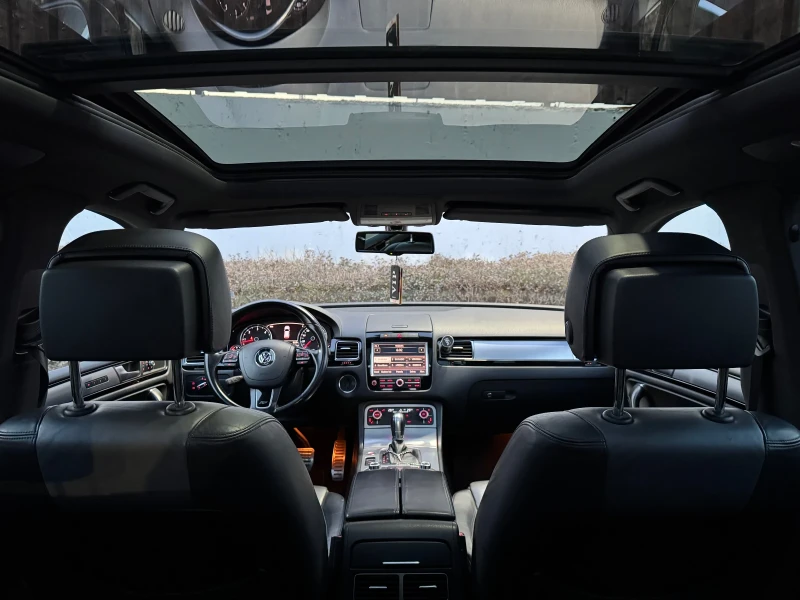 VW Touareg 4.2 R-Line, снимка 13 - Автомобили и джипове - 53237938