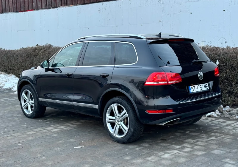 VW Touareg 4.2 R-Line, снимка 4 - Автомобили и джипове - 53237938