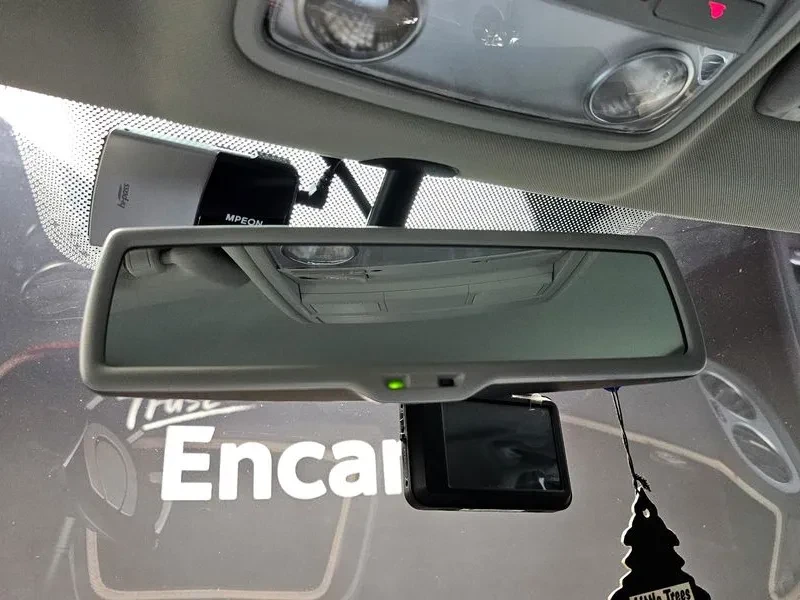 VW Tiguan 2.0 TDI, снимка 16 - Автомобили и джипове - 54302813