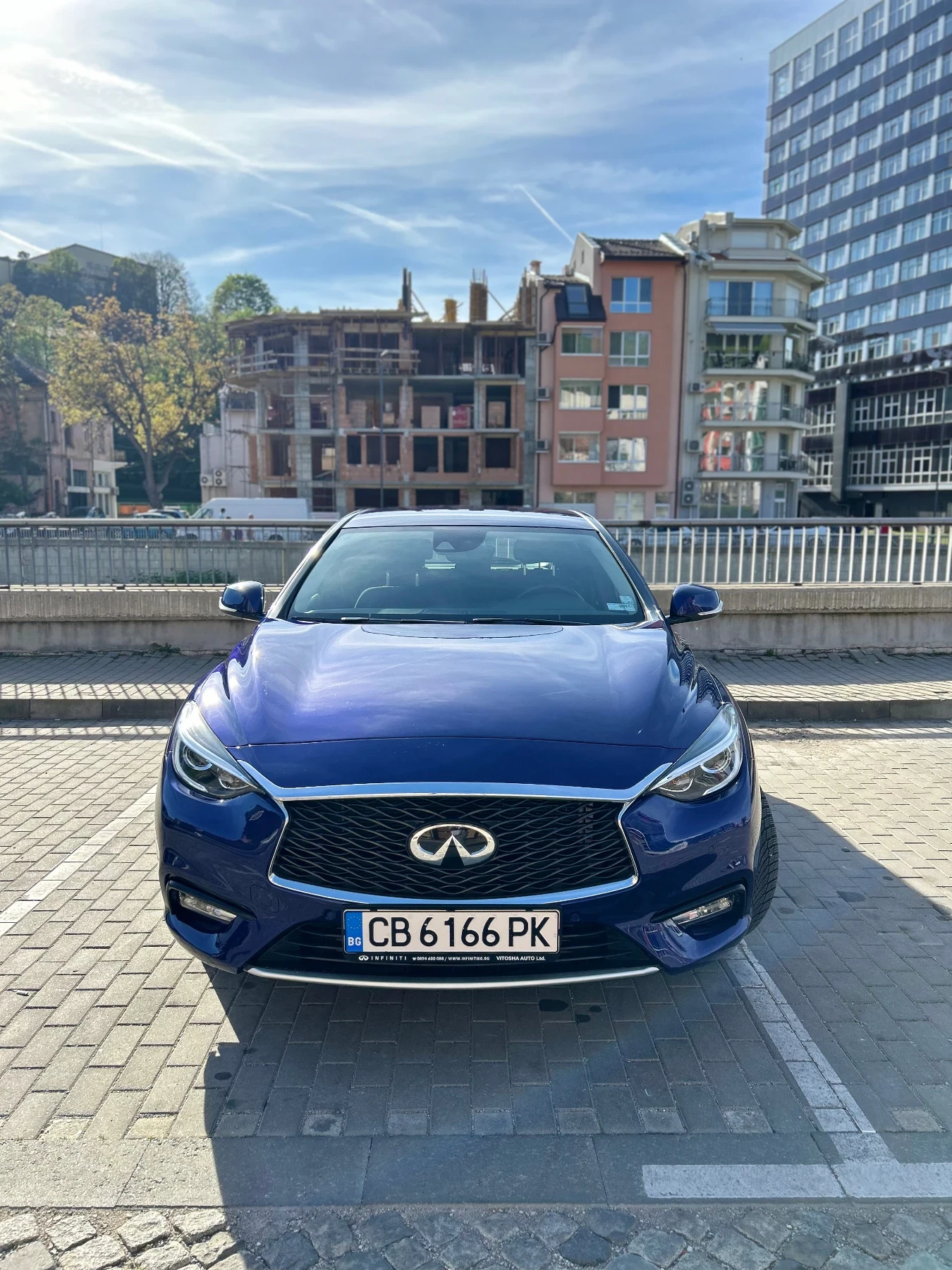 Infiniti Q30, снимка 2 - Автомобили и джипове - 56129021