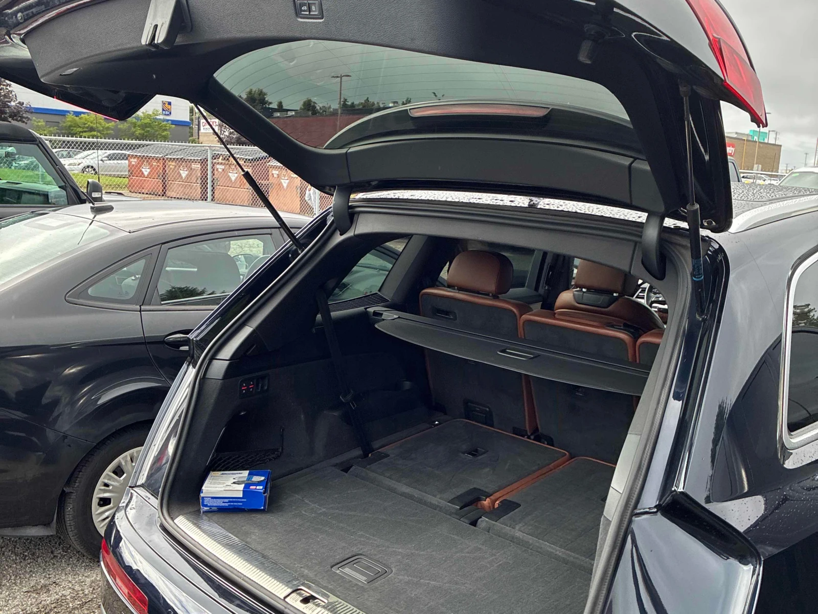 Audi Q7 3.0T Technik МАСАЖ ВЪЗДУШНО 360 CARFAX, снимка 15 - Автомобили и джипове - 55806323