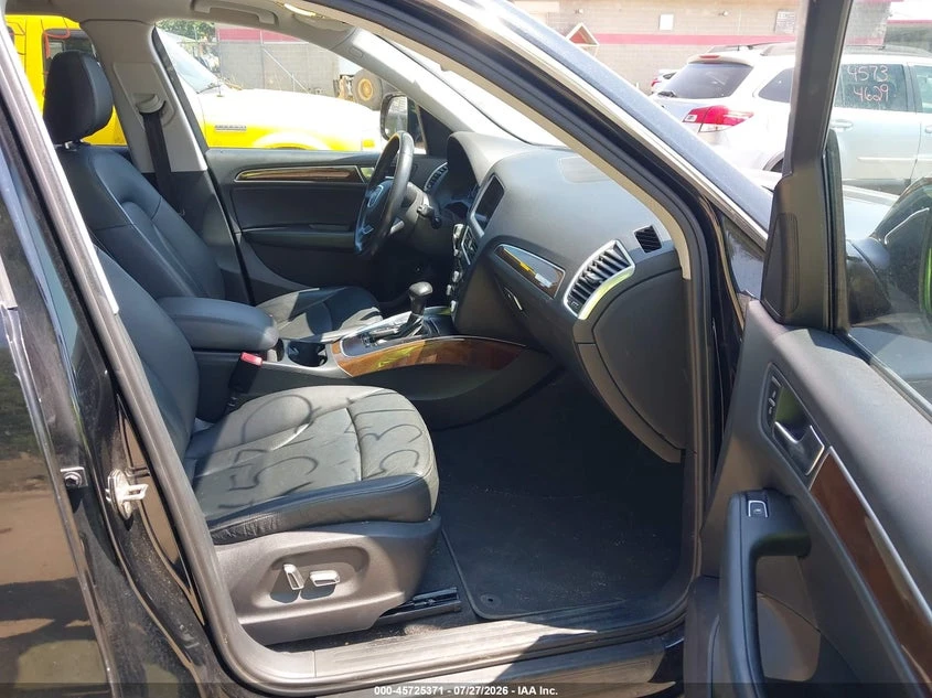 Audi Q5 2.0l 2.0T Premium, снимка 5 - Автомобили и джипове - 55816086
