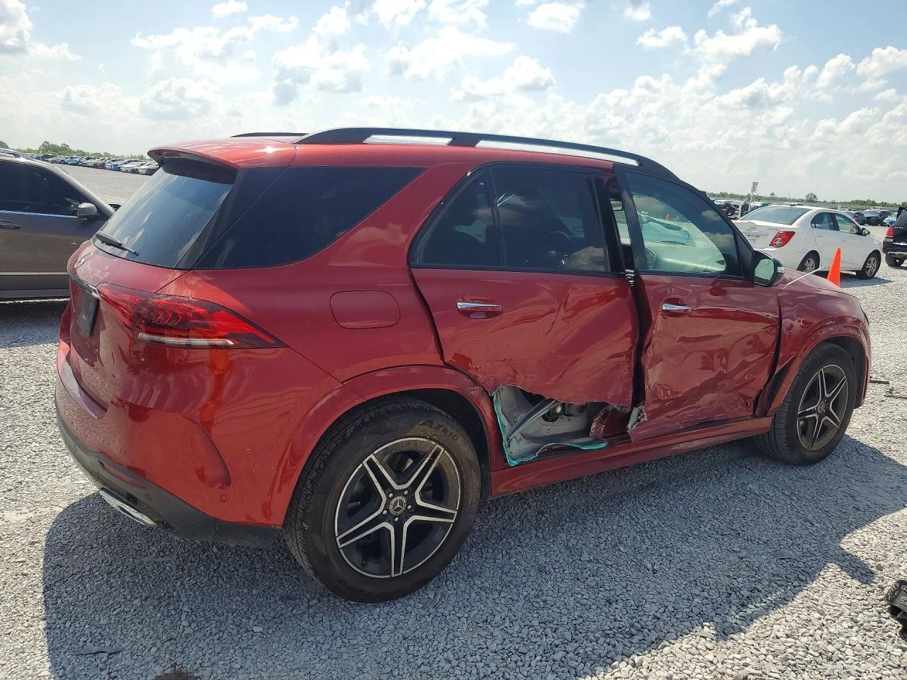 Mercedes-Benz GLE 350, снимка 3 - Автомобили и джипове - 56346900