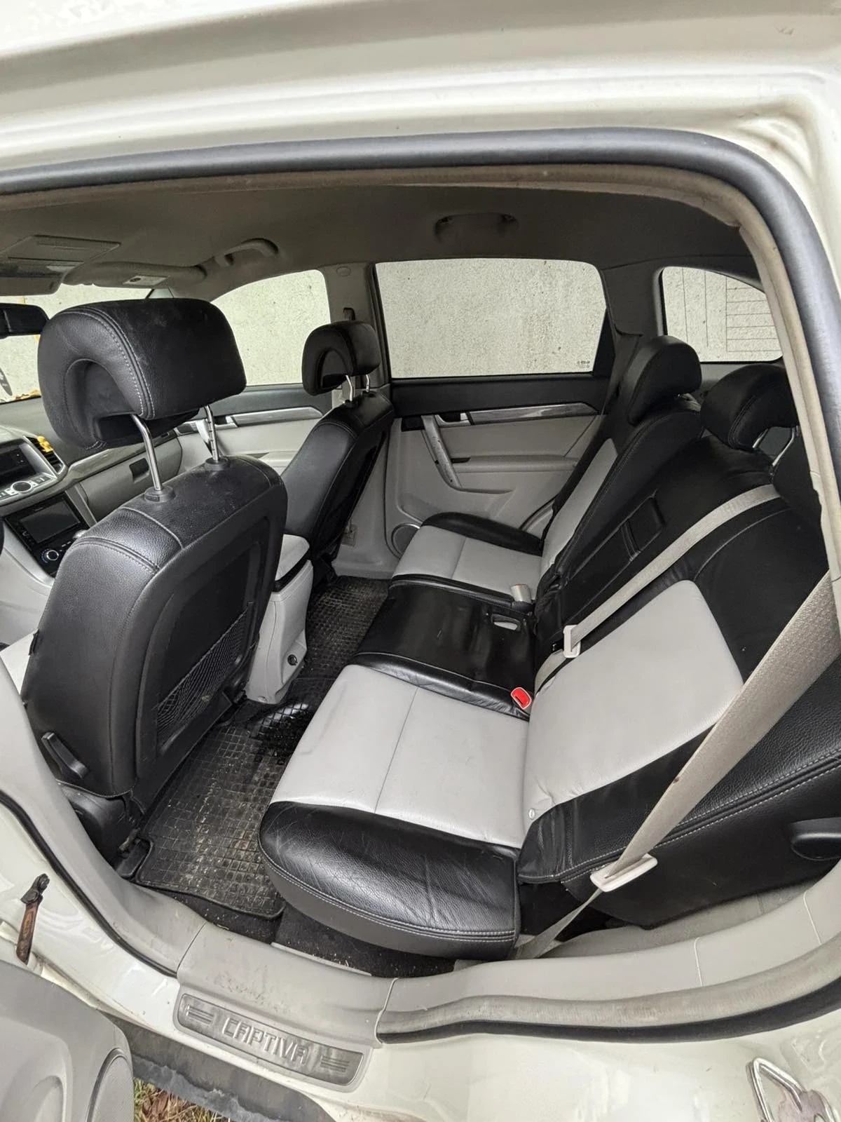 Chevrolet Captiva, снимка 6 - Автомобили и джипове - 56458534