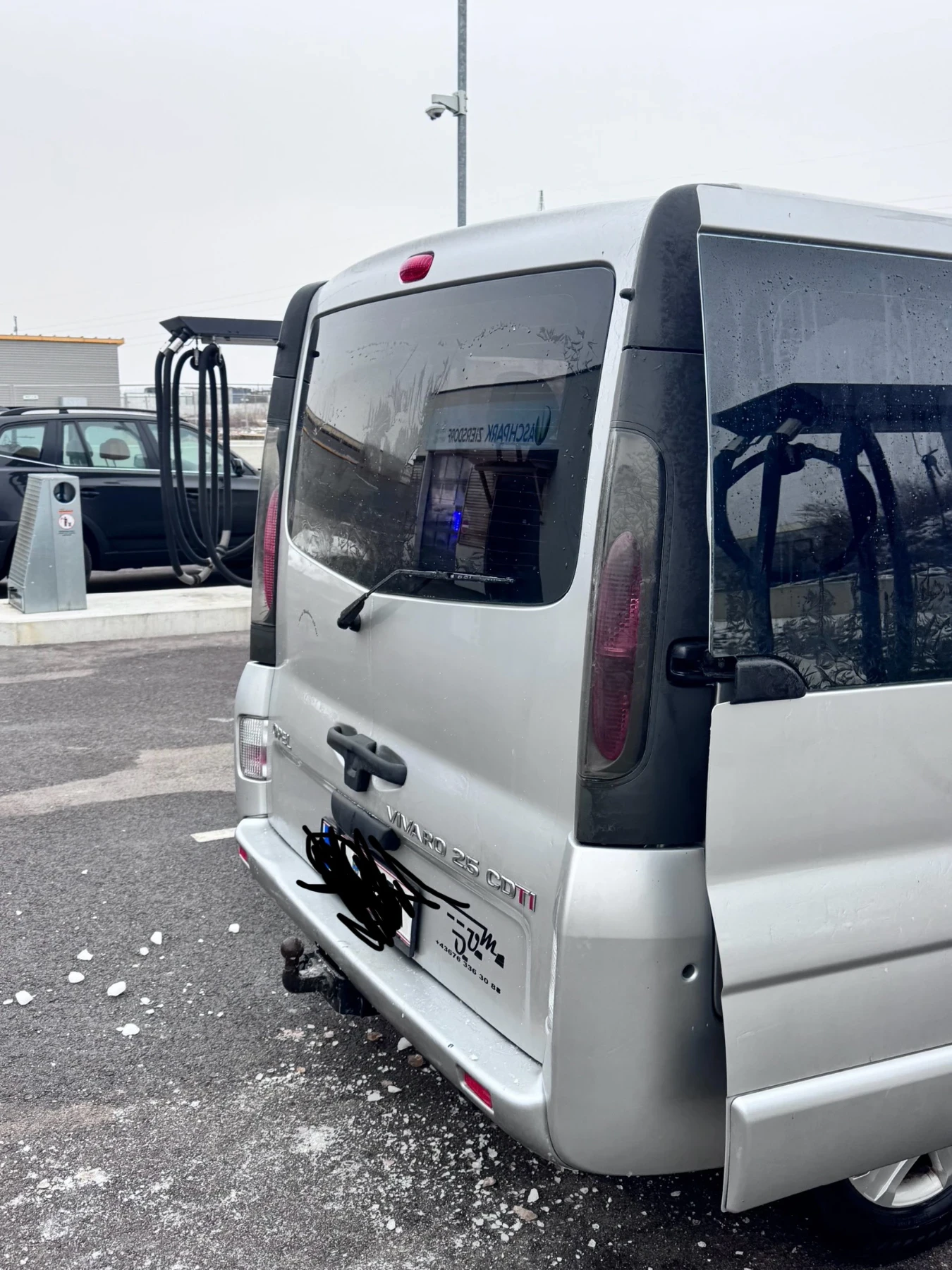 Opel Vivaro, снимка 10 - Бусове и автобуси - 55699065