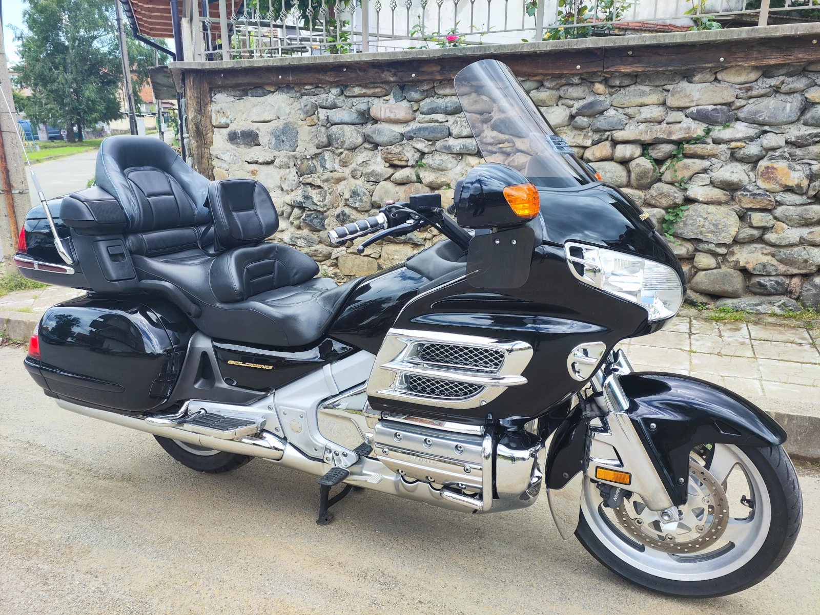 Honda Gold Wing SC47 - изображение 2