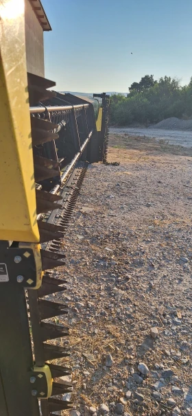 Комбайн New Holland Biso integral CX100, снимка 2